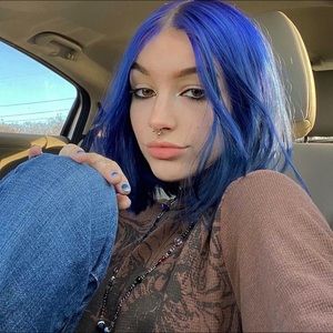 Meet your Posher, Julia